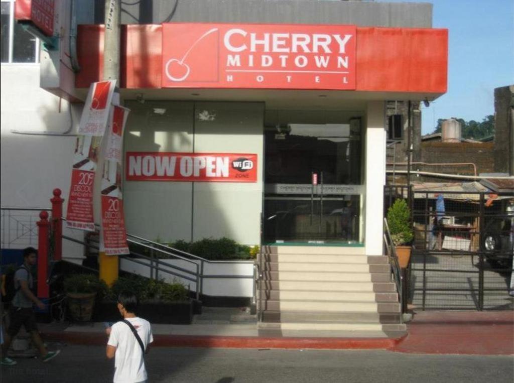 Cherry Midtown Hotel Olongapo Exterior photo