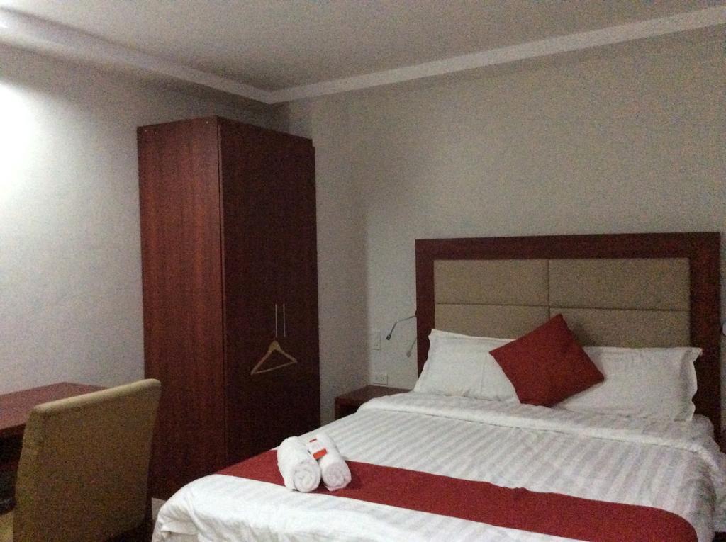 Cherry Midtown Hotel Olongapo Room photo