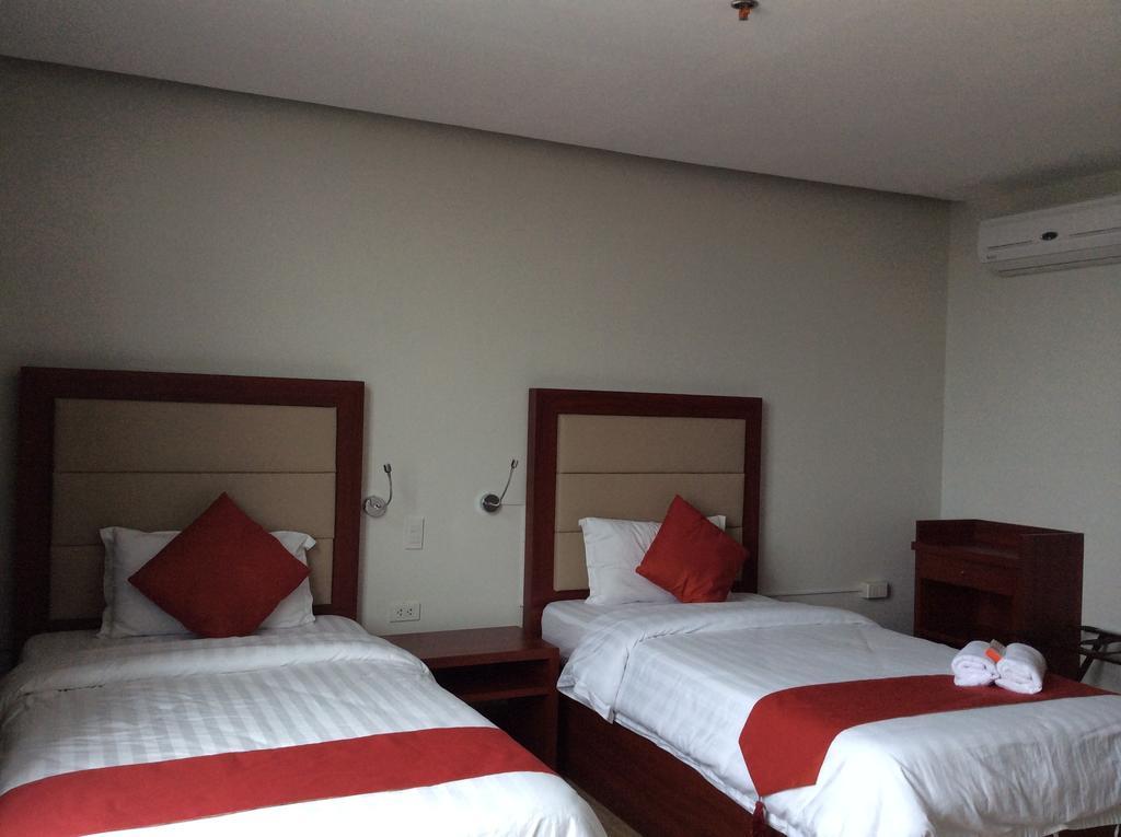 Cherry Midtown Hotel Olongapo Room photo