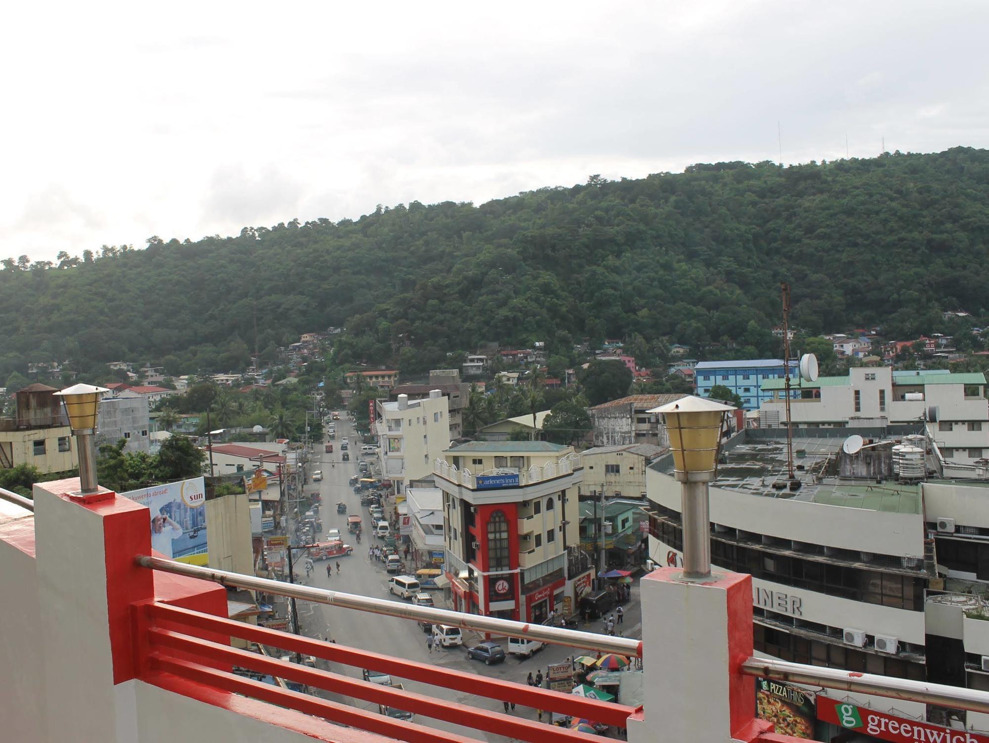 Cherry Midtown Hotel Olongapo Exterior photo